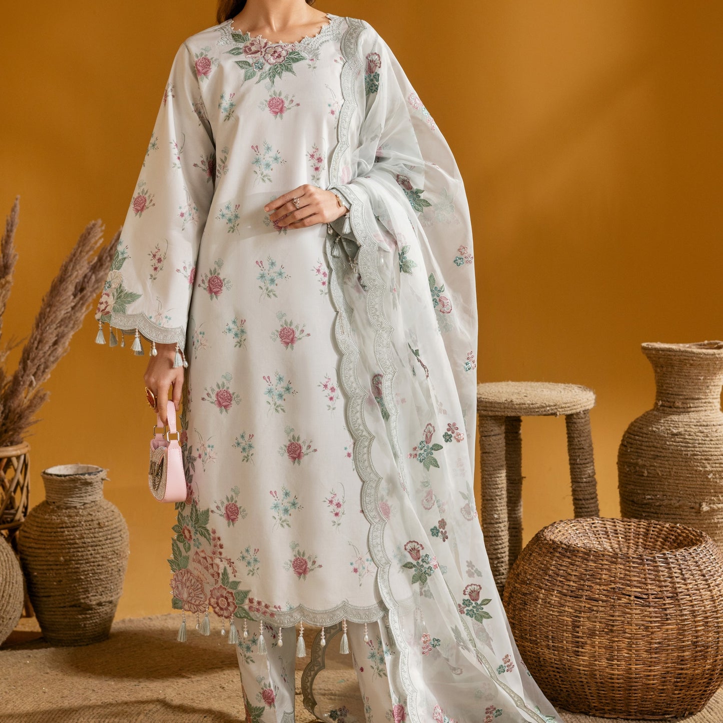 Alizeh MAAHI Ivy Luxury Lawn Eid Collection - LS439