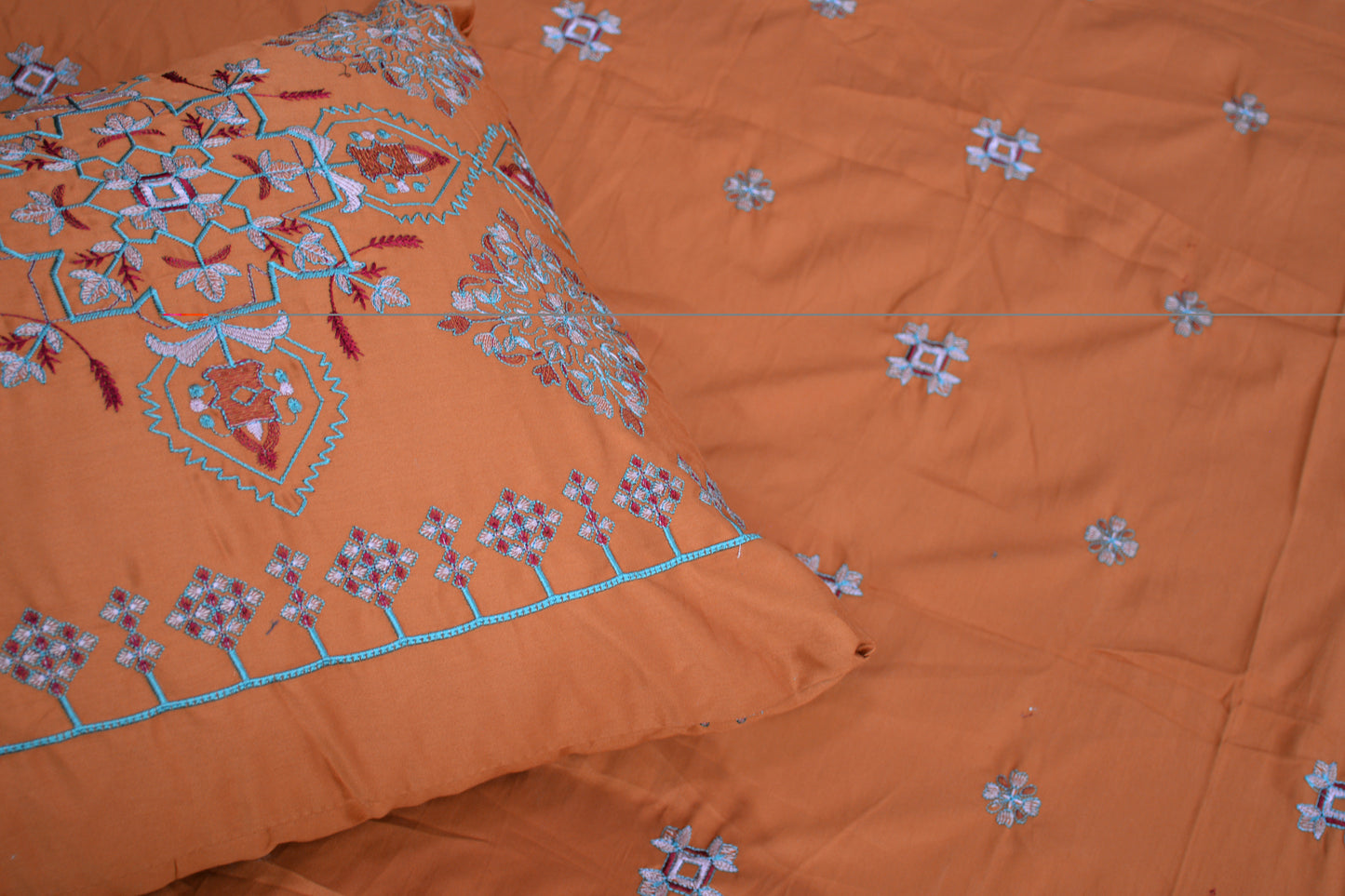 Embroidered Cotton Sateen King Bedsheet 5 Piece - DDB0046