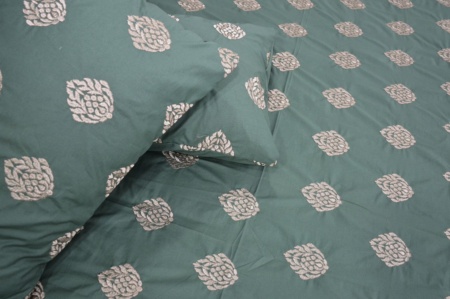 Premium Embroidered Cotton King Bedsheet 5 Piece - DDB0051