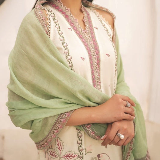 CinQ TWILIGHT 3 PC LUXURY Embroidered LAWN - LS668