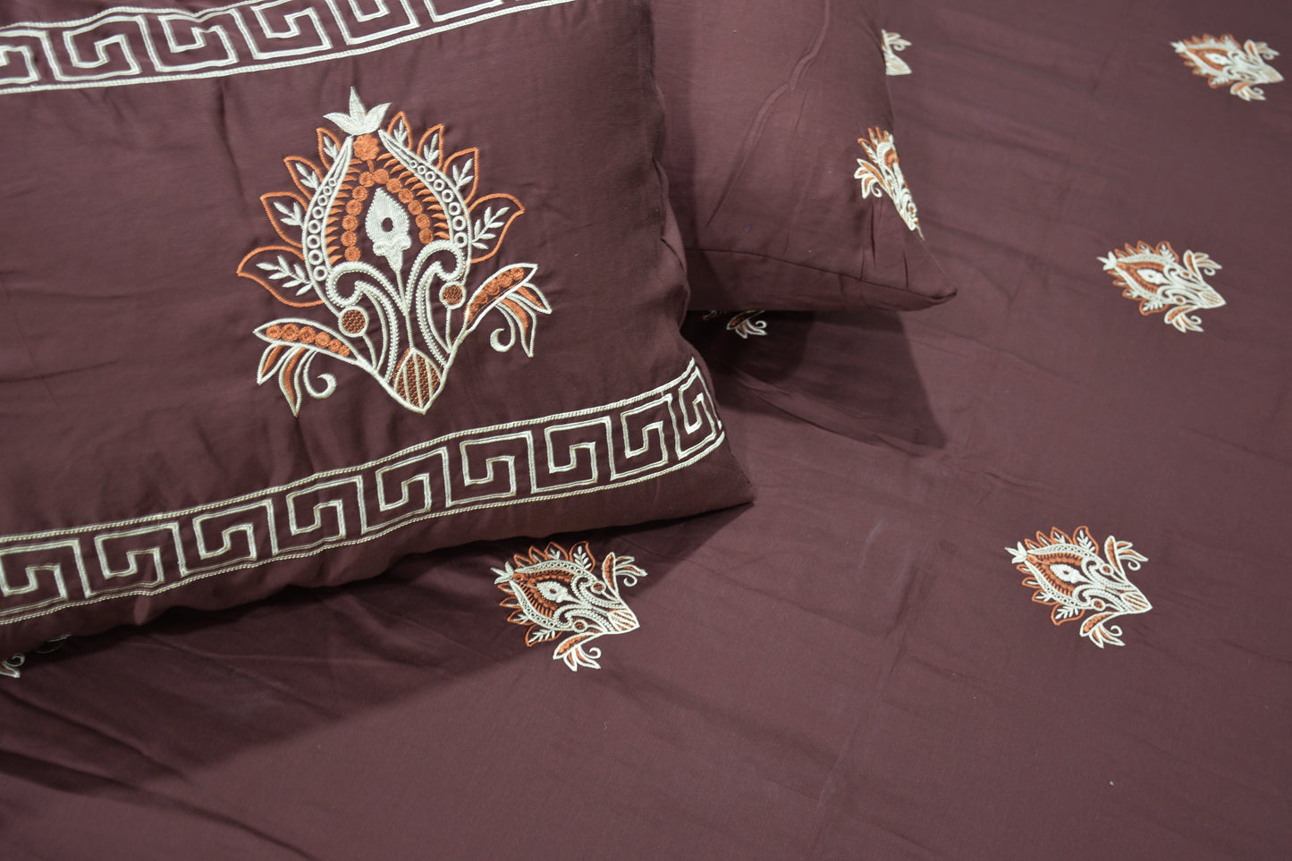 Embroidered Cotton Sateen King Bedsheet 5 Piece - DDB0050