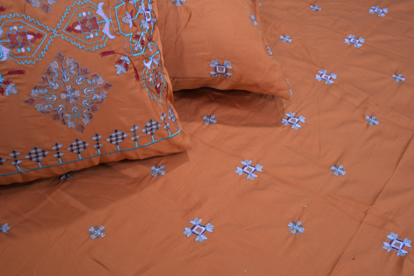 Embroidered Cotton Sateen King Bedsheet 5 Piece - DDB0046